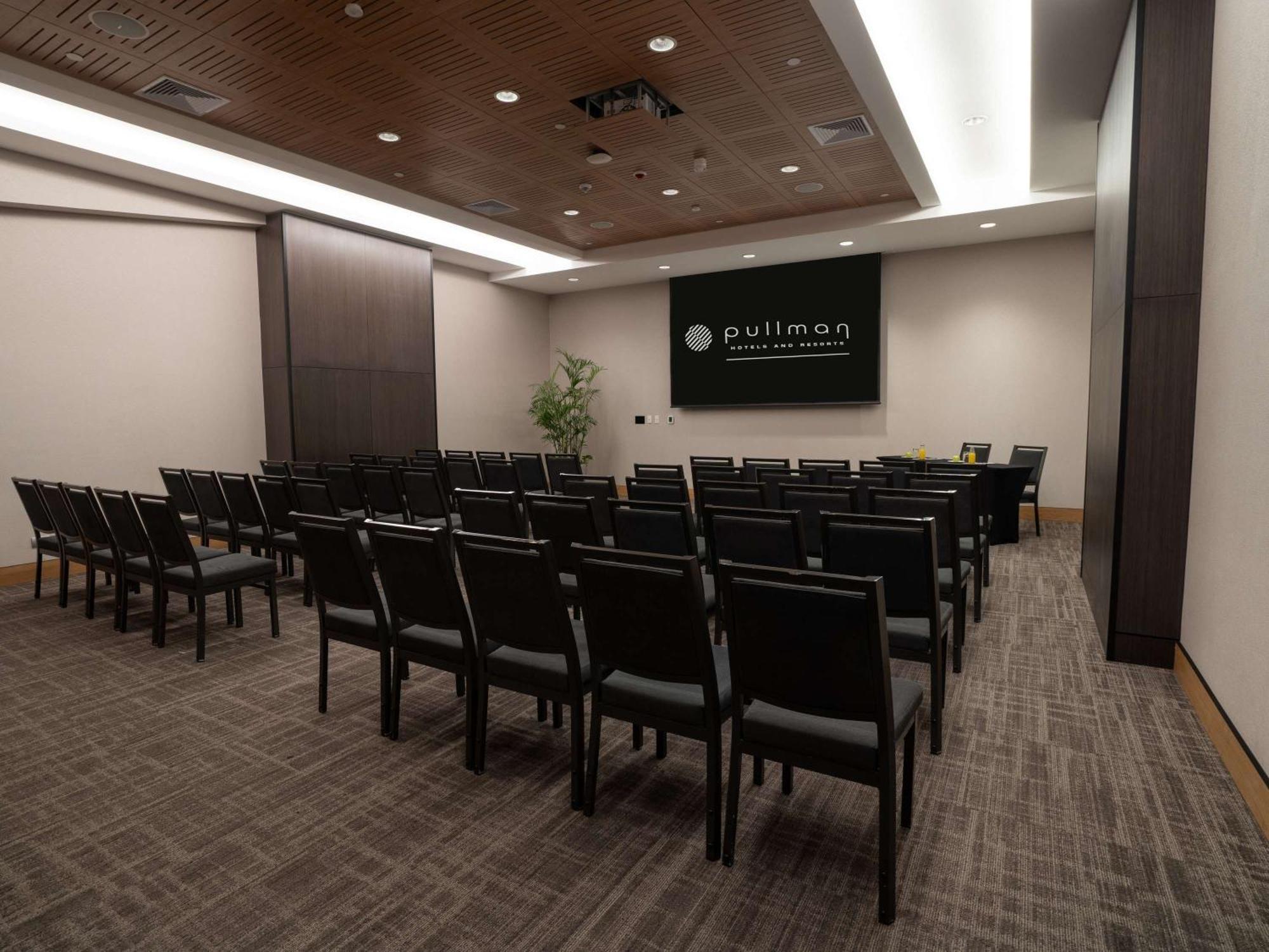 Pullman Miraflores
